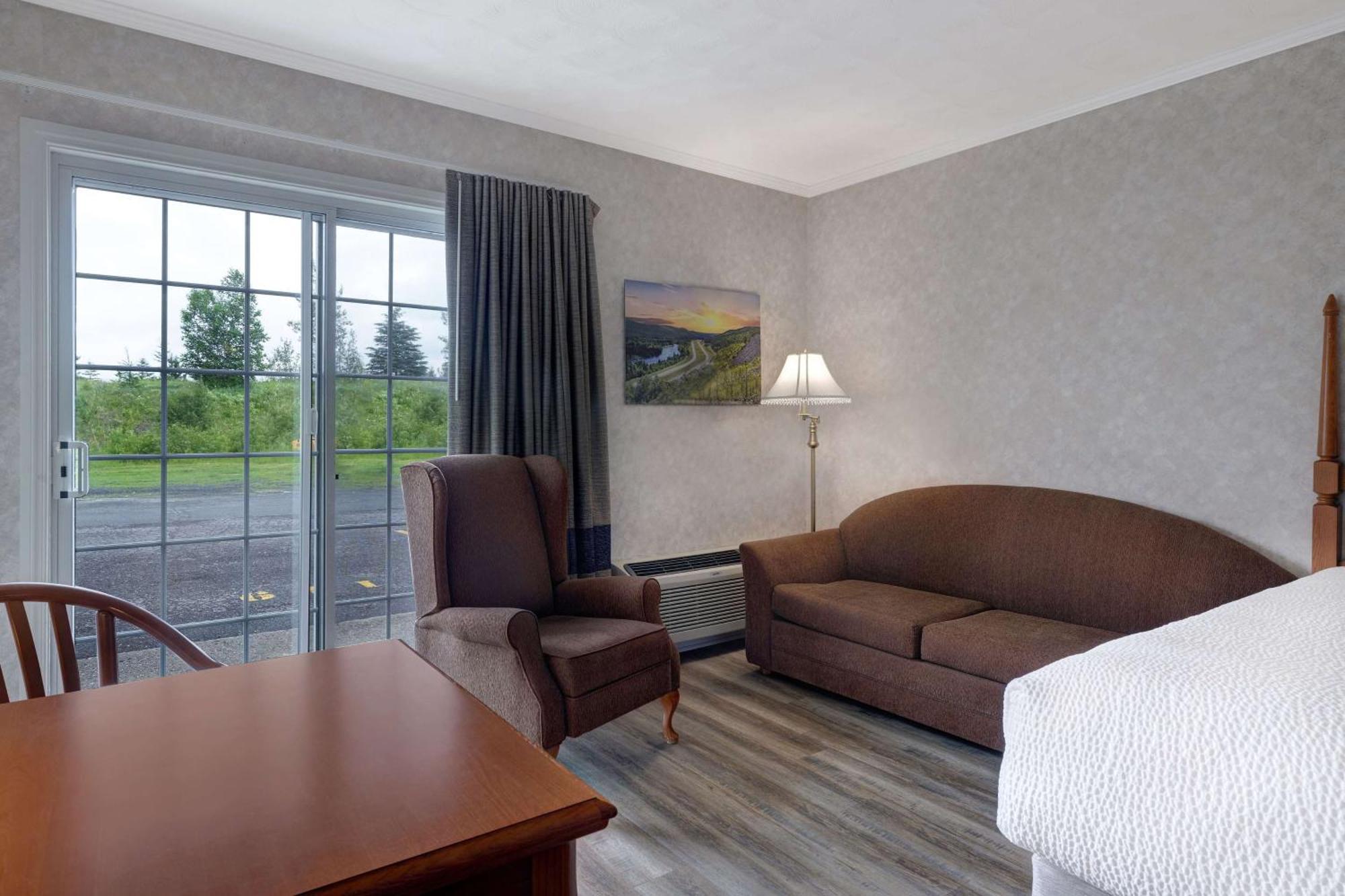 Days Inn By Wyndham Edmundston Eksteriør bilde