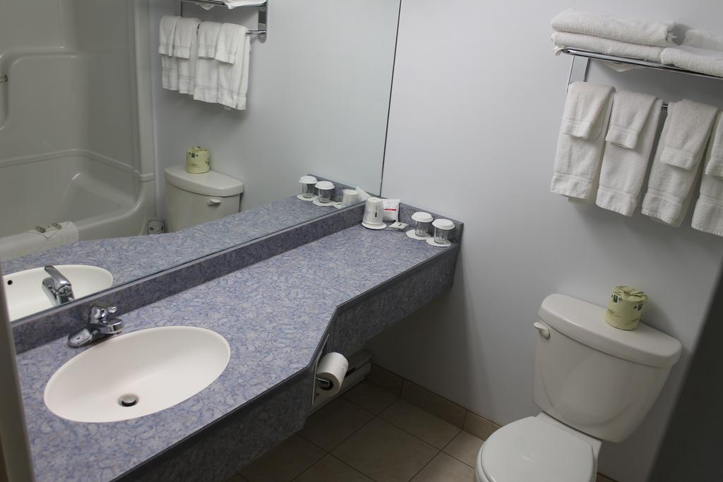 Days Inn By Wyndham Edmundston Eksteriør bilde